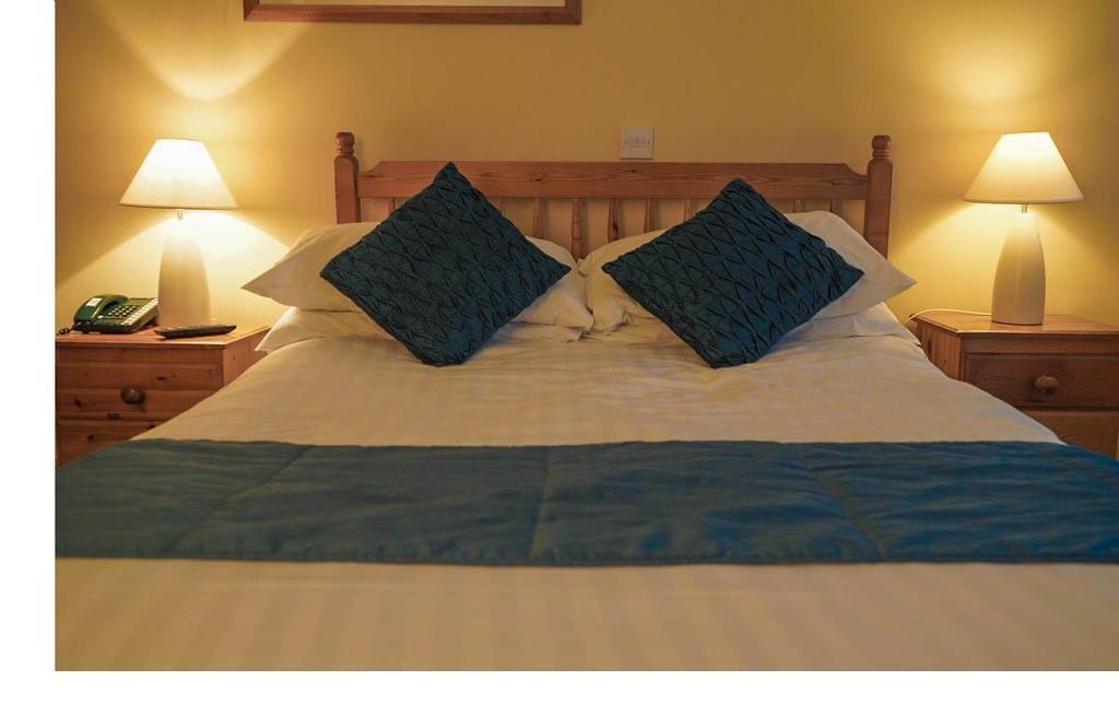 The Western Hotel Claremorris Zimmer foto